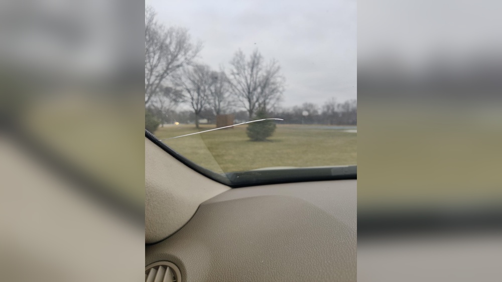 can a inch crack in windshield be repaired jpg