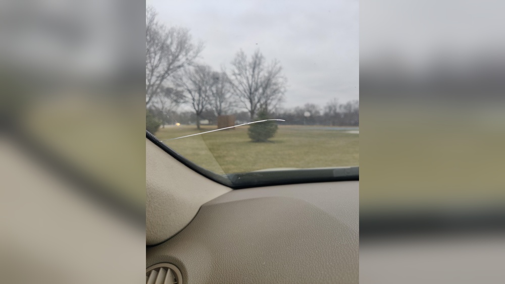 can a inch crack in windshield be repaired jpg